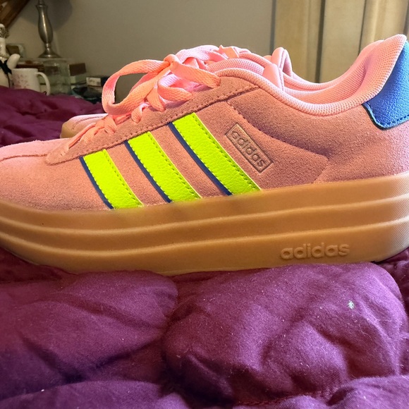 Adidas Pink Sneakers sz 7 - Picture 4 of 6